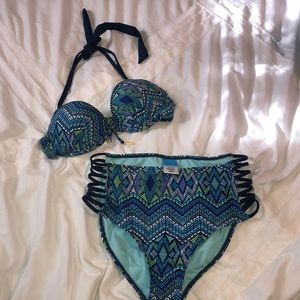 High waisted bathing suit. Worn once.✨✨✨
